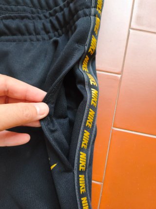 Pantaloni tuta Nike uomo nero oro taglia S