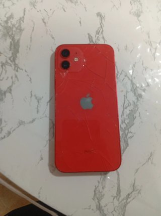 iPhone 12 Rojo - Pantalla Rota