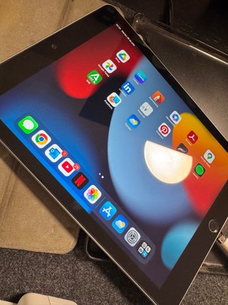 iPad 6ª Gen 128Gb Wifi Plata y Apple pencil