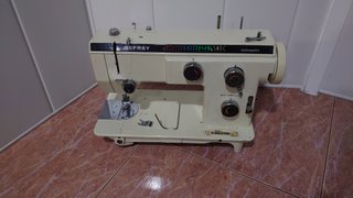 Máquina de coser Refrey Automática