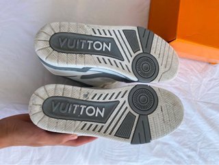 Louis Vuitton Skate Blancas y Grises