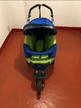 Carro de bebé todoterreno azul y verde