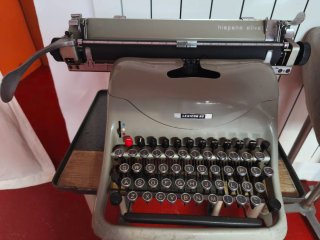 Máquina de escribir Hispano Olivetti Lexicon 80