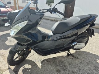 Honda PSX 125 Scooter Negra