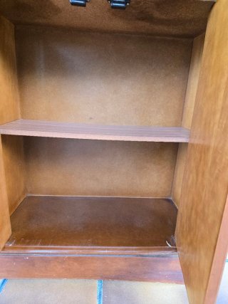 Mueble de madera (zapatero o recibidor)