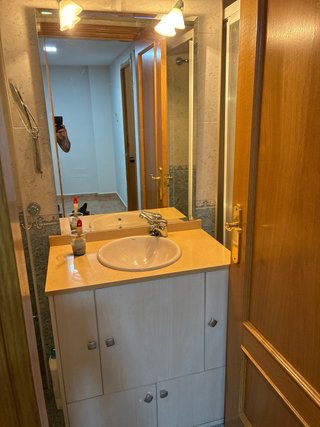 Mueble de baño madera y mármol