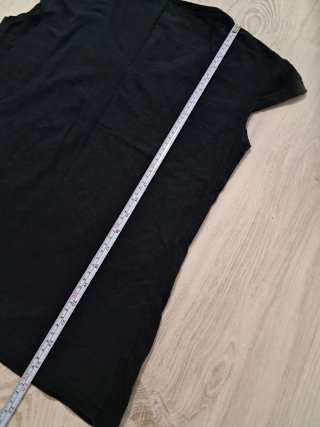 Camiseta negra algodón manga corta T42 con frase.