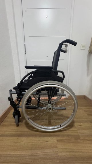 Silla de ruedas plegable