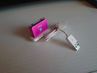 iPod Shuffle 2ª Gen Rosa Metalizado 1GB