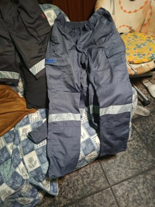 Pantalones de trabajo talla 42 nuevos dos largos y