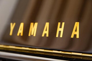 Piano Vertical Yamaha