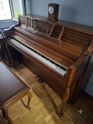Piano Vertical Yamaha