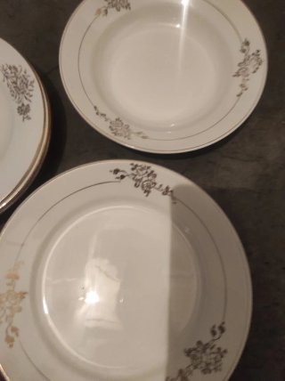 Platos Porcelana Borde Dorado