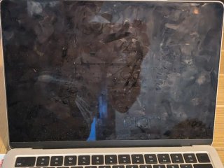 MacBook M2
