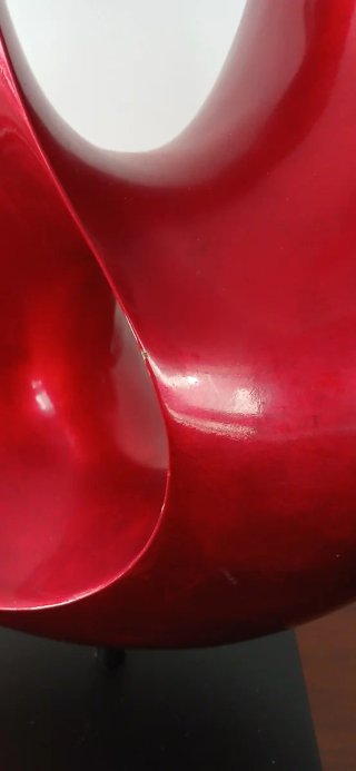 Figura Decorativa Roja Esmaltada