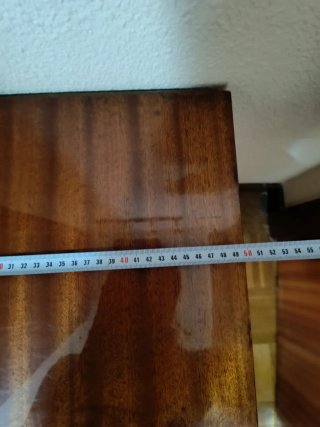 Mesita de noche de madera