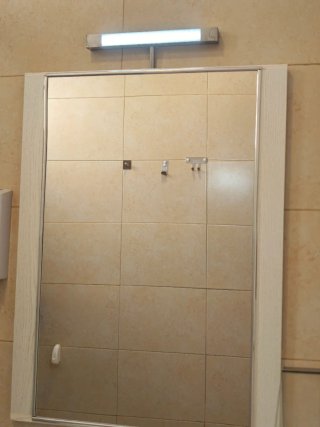 Espejo con luz LED