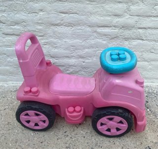 Coche correpasillos rosa