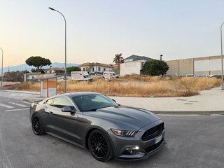 FORD MUSTANG ECOBOOST 2.3 TURBO 318CV NACIONAL