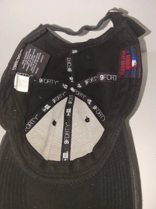 Gorra New York Yankees Negra Logo Naranja