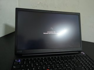 Portátil Lenovo ThinkPad E15 i3 8GB RAM SSD