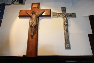 Crucifijo de madera barnizada de 53,5x30,5cm