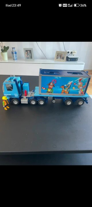Camioncino Playmobil con personaggio