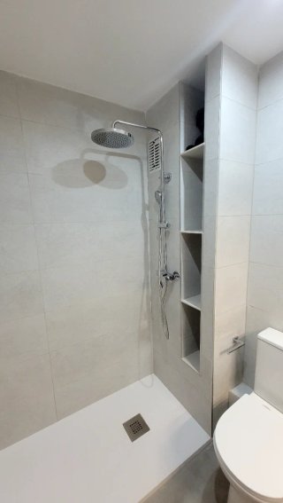 Se hacen reformas de pisos y cocinas y baños