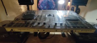 Controladora Denon Prime 4+