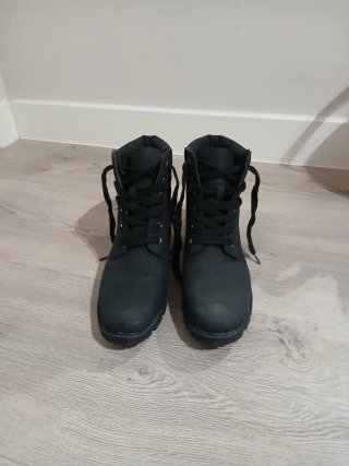 Botas negras de mujer