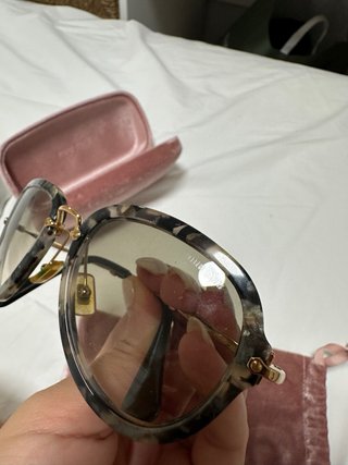 Gafas miumiu habana marble blanco negro