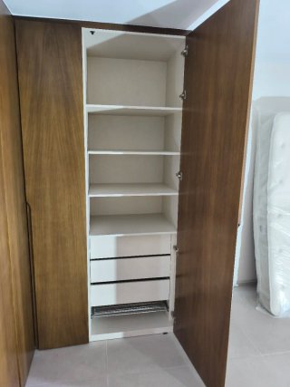 Armario modular roble y textil