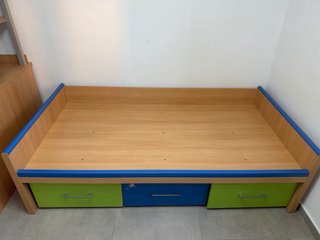 Estantería con cama y 3 cajones