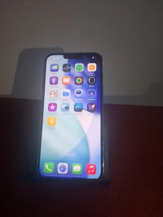 Se vende iPhone 13 pro max