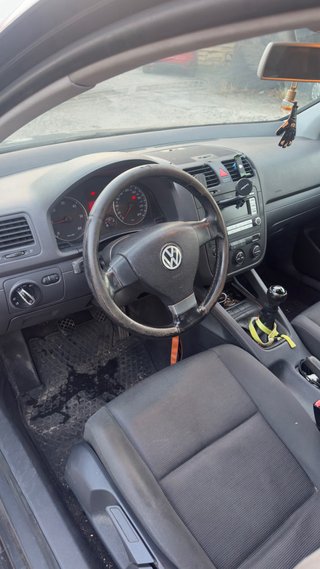 Volkswagen Golf 2004