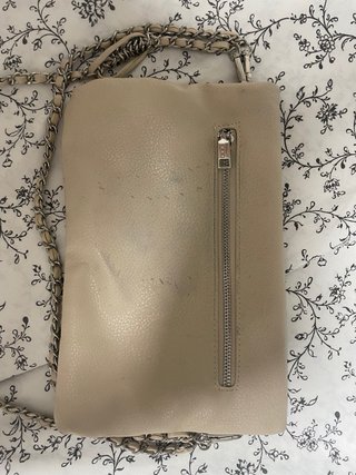 Bolso color crema