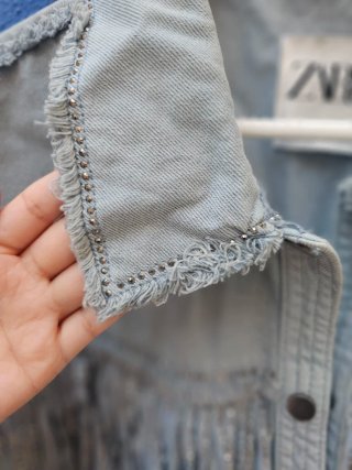 Chaqueta vaquera Zara con flecos