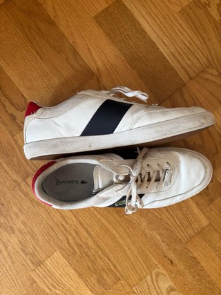 Zapatillas Lacoste Blancas con Detalles