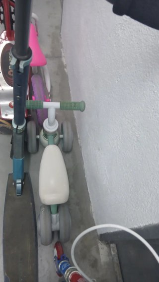 Lote Patinetes y Bicicleta Infantil