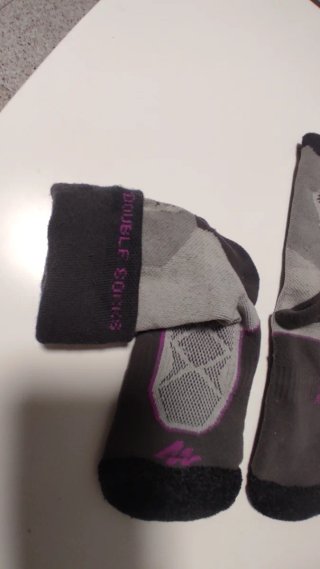 Calcetines dobles grises y negros