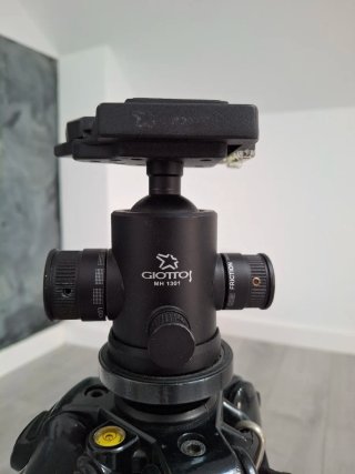 Trípode Giottos + Cabezal Esférico Giottos