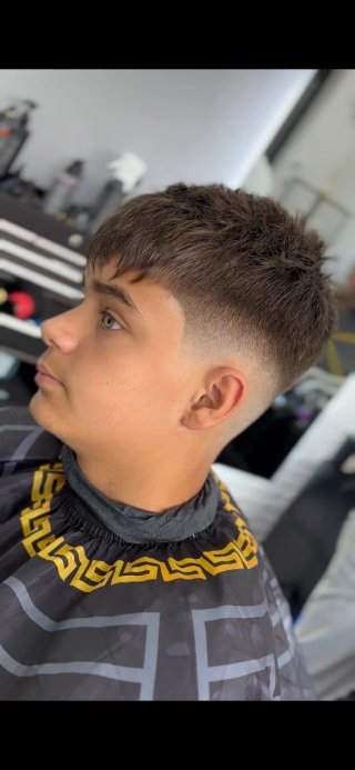 Barbero profesional en búsqueda de empleo.