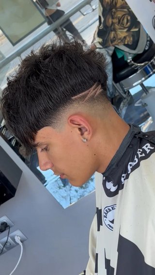 Barbero profesional en búsqueda de empleo.