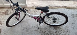 Bicicleta 24" blanca y rosa