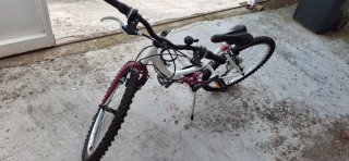 Bicicleta 24" blanca y rosa