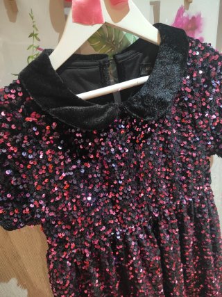 Vestido lentejuelas y terciopelo