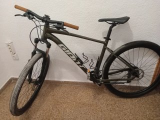 Bicicleta Giant talon 2 29" 2025 Como nueva
