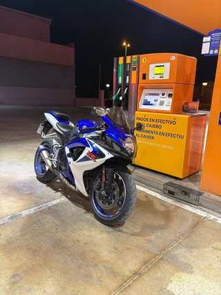 Suzuki GSXR600 k6/k7 Deportiva Azul/Blanca