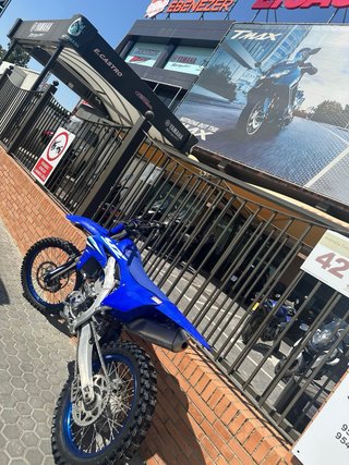 Moto Yamaha Enduro/Motocross Azul 150 horas