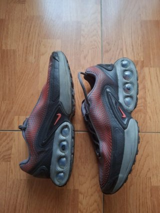 Zapatillas Nike Air Max Negras y Rojas
